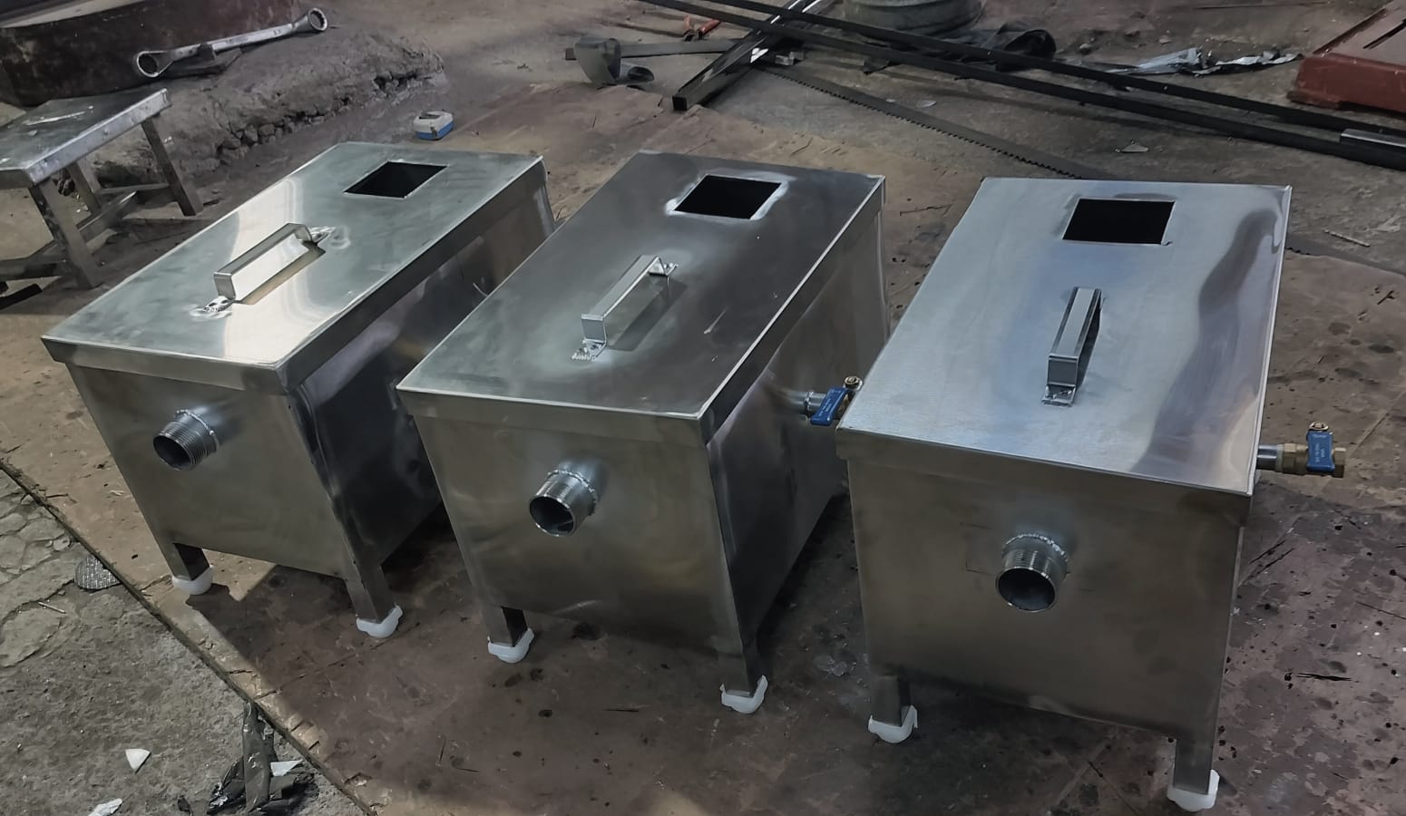 Commercial Kitchen Sink Oil and Grease Trap
